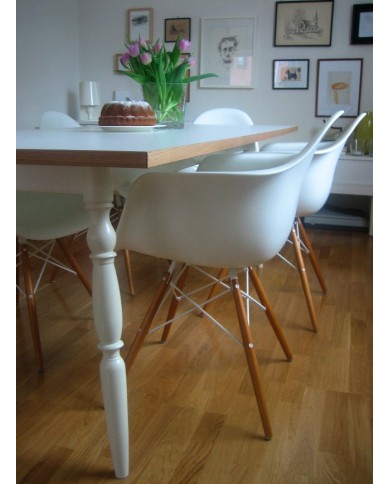 DAW-Stuhl aus Fiberglas in verschiedenen Farben