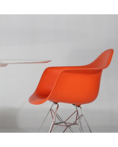 DAR chair in fiberglass various colours