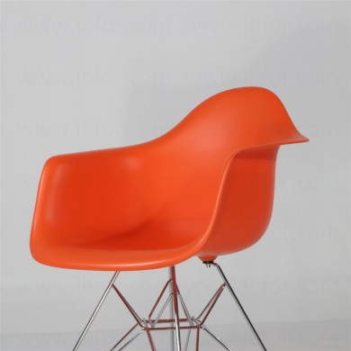 DAR chair in fiberglass various colours