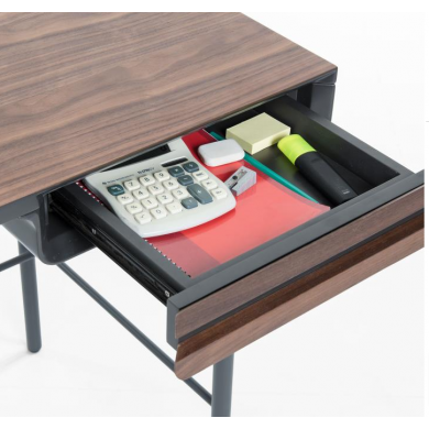 LAPTOP-Schreibtisch aus Walnussfurnier