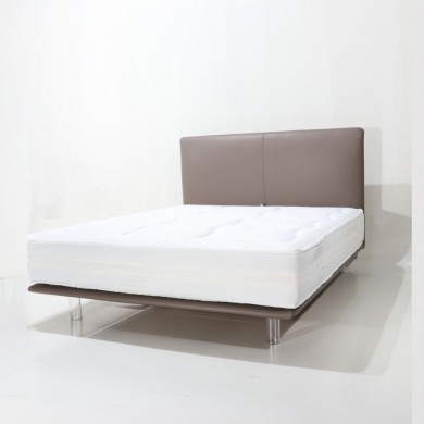 ESSENTIAL 110 double bed in fabric, leather or velvet in