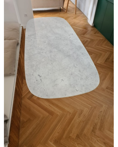 TULIP Tisch mit Tonnenplatte aus Carrara-Marmor, verschiedene