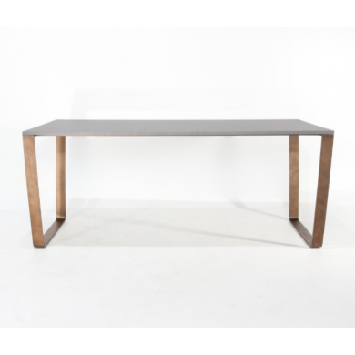 CONIX-Tisch mit MDF-Holzplatte in verschiedenen Größen und