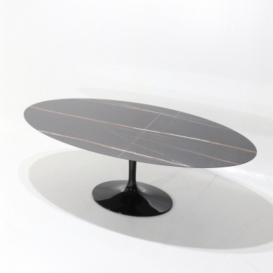 Table OUTDOOR TULIP avec plateau en céramique de différentes