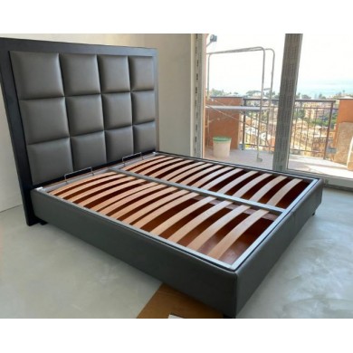 QUADROS-Bett aus Stoff, Leder oder Samt in verschiedenen Farben