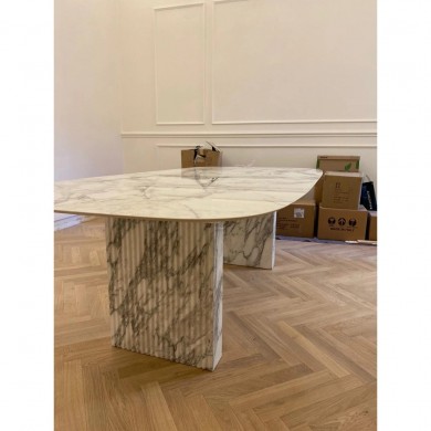 Tavolo LINEAR con piano a botte in marmo di Carrara varie misure