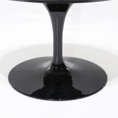 Table TULIP avec plateau tonneau en stratifié liquide en