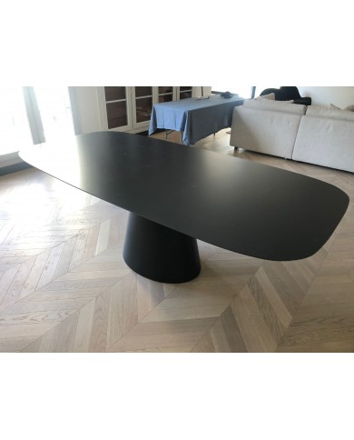 ANDROMEDA table in liquid barrel laminate, various sizes and