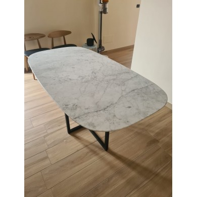 Tavolo AVA piano a botte in marmo Carrara varie misure